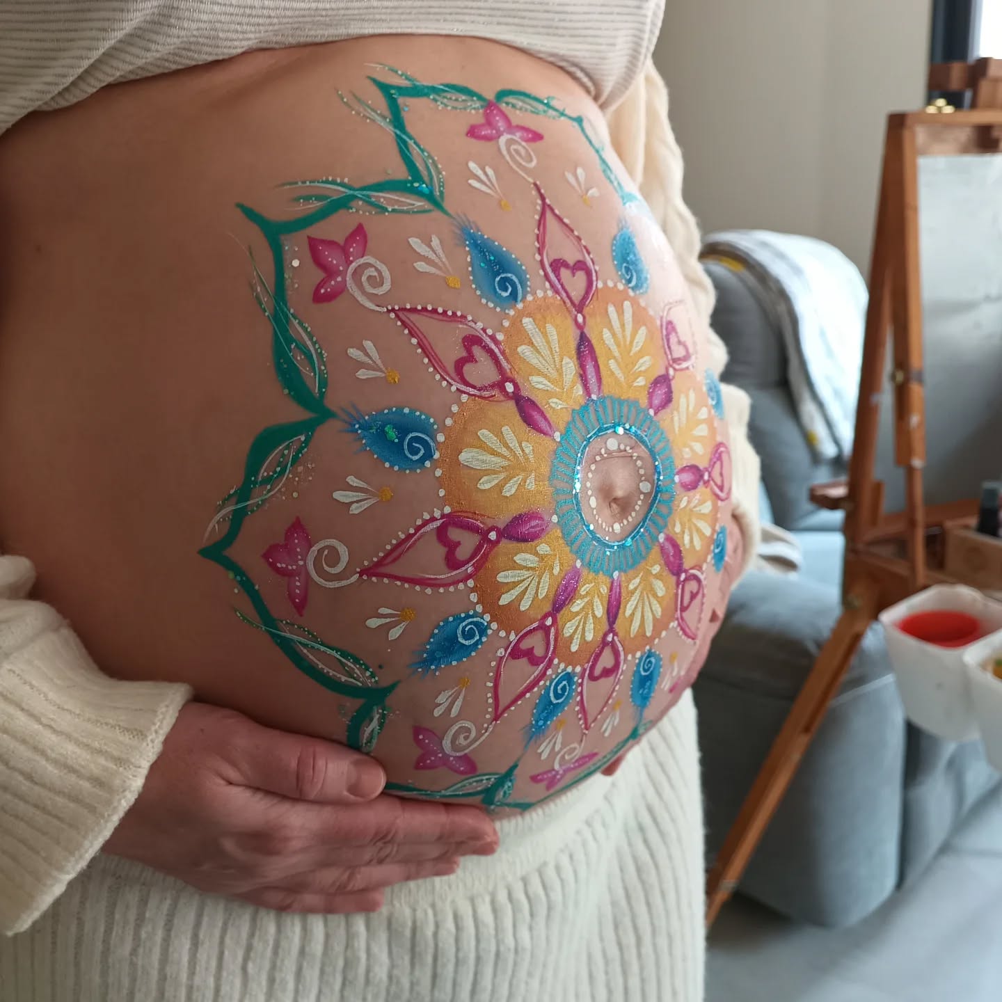 Belly painting poitiers